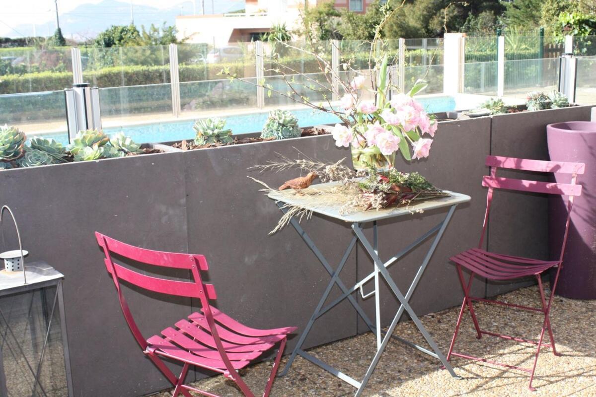 - Avec Terrasse, Vue, Mer, Piscine, Plage, Garage Cannes